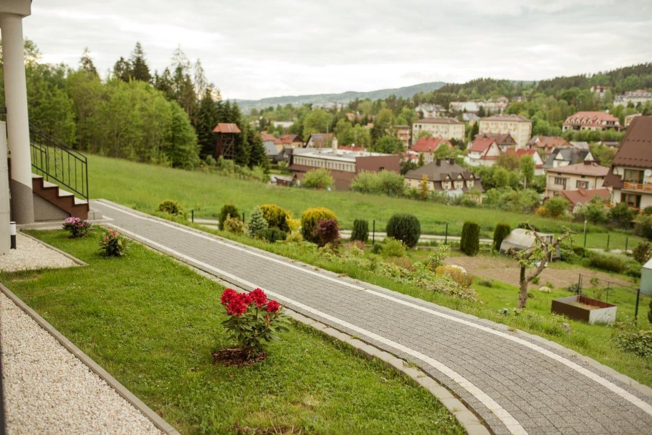 Apartament Sloneczna Rapsodia - Blisko Parku Zdrojowego - Piekny Widok - Ogrod - Taras Rabka Kültér fotó